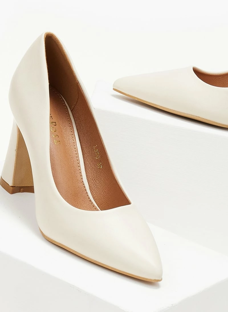 The Fashion Project Γόβες μυτερές μονόχρωμες - Μπεζ - Image 5