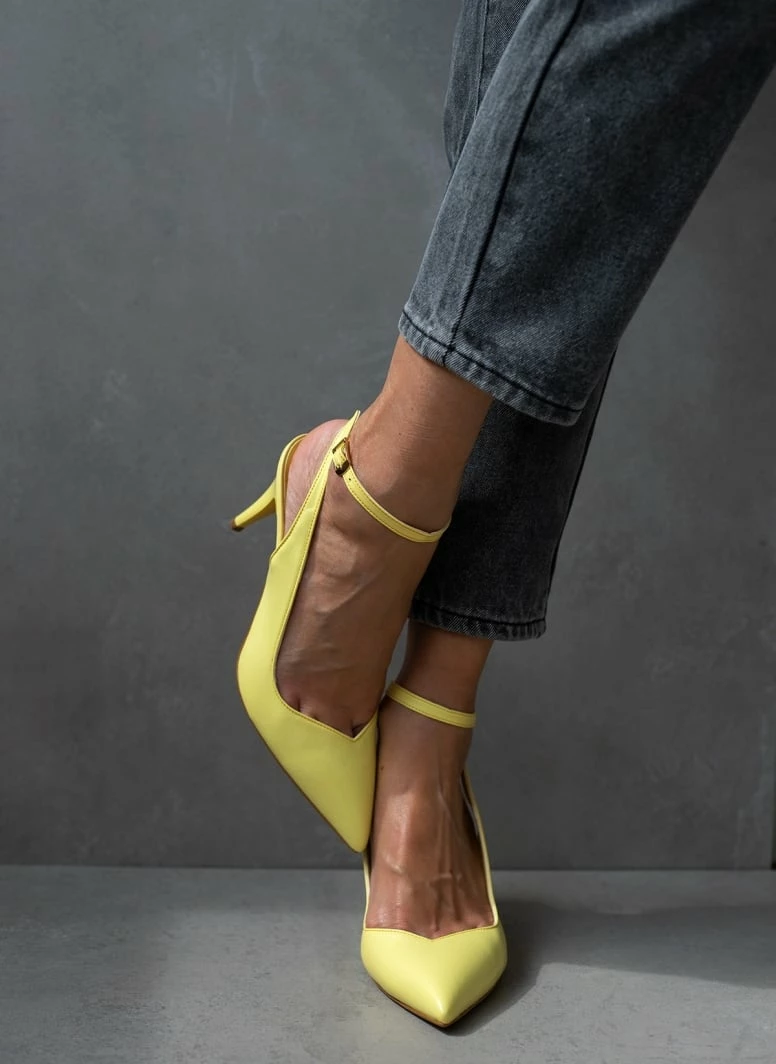 Γόβες μυτερές με λουράκι Tfp - Λεμονί