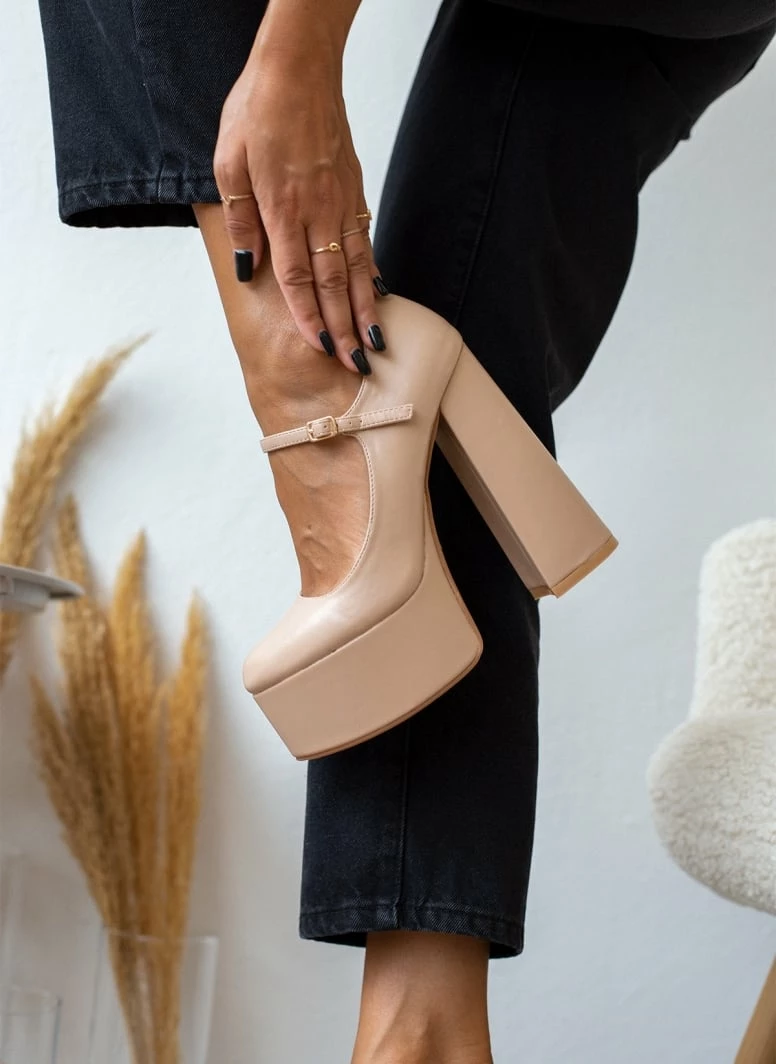 The Fashion Project Γόβες με φιάπα και κούμπωμα στο πλάι - Nude