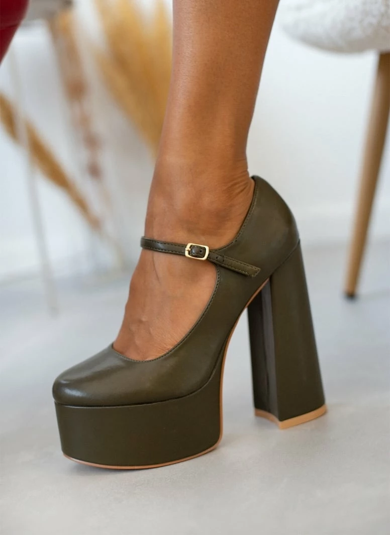 The Fashion Project Γόβες με φιάπα και κούμπωμα στο πλάι - Λαδί