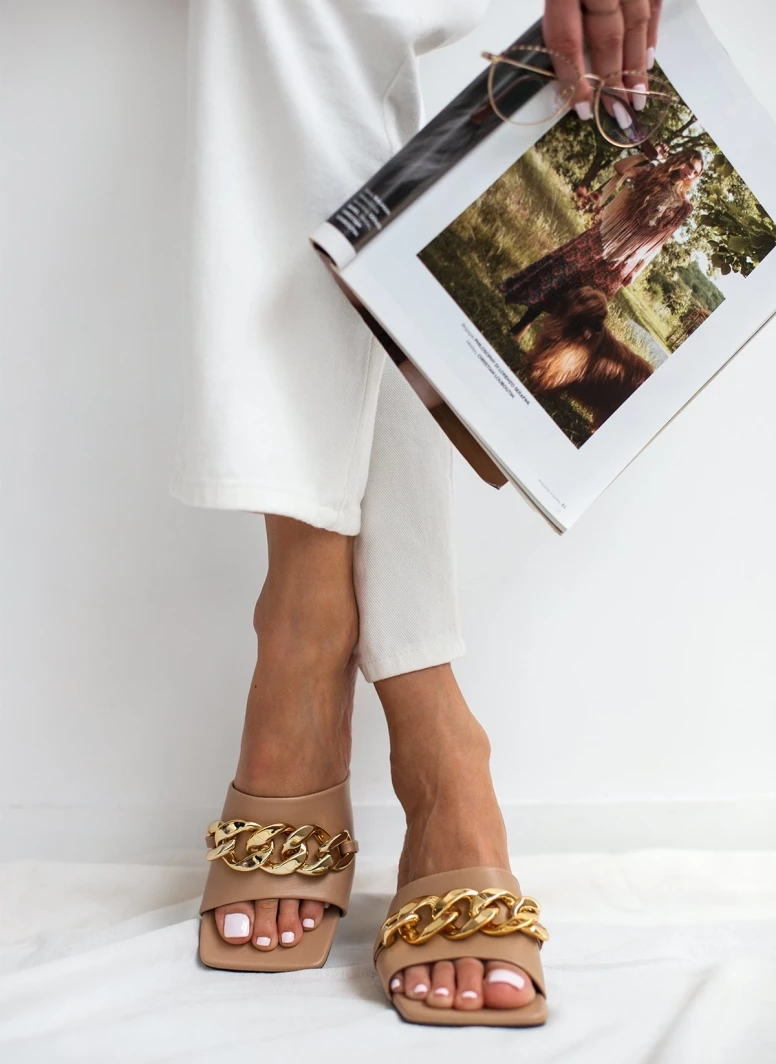 The Fashion Project Mules καρέ με αλυσίδα - Πούρο