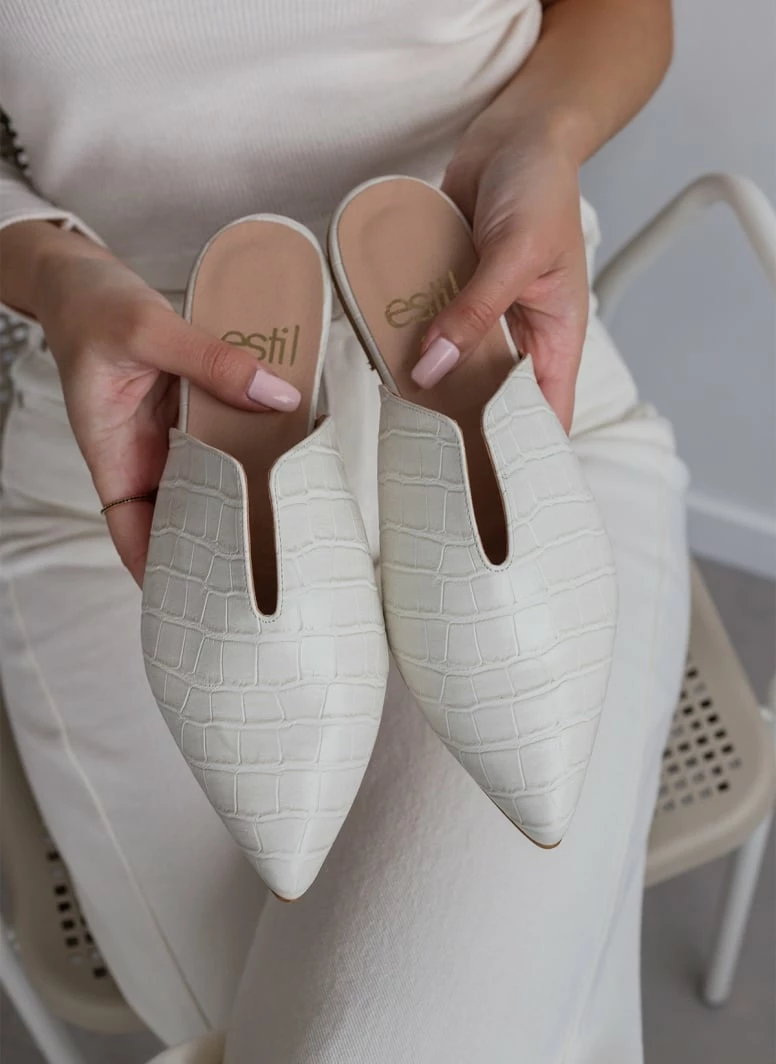 Mules κλειστά κροκό με άνοιγμα Estil - Λευκό - Image 4
