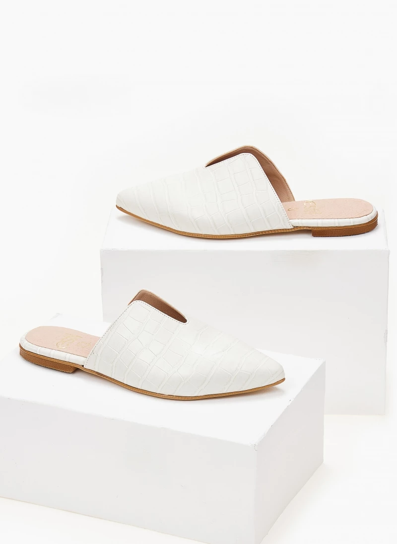 Mules κλειστά κροκό με άνοιγμα Estil - Λευκό - Image 3