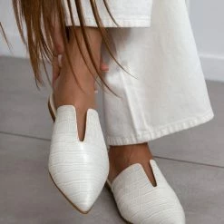 Mules κλειστά κροκό με άνοιγμα Estil - Λευκό