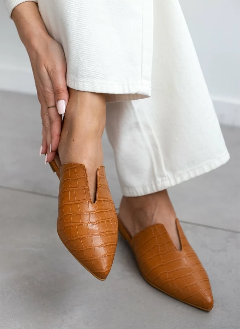 Mules κλειστά κροκό με άνοιγμα Estil - Ταμπά