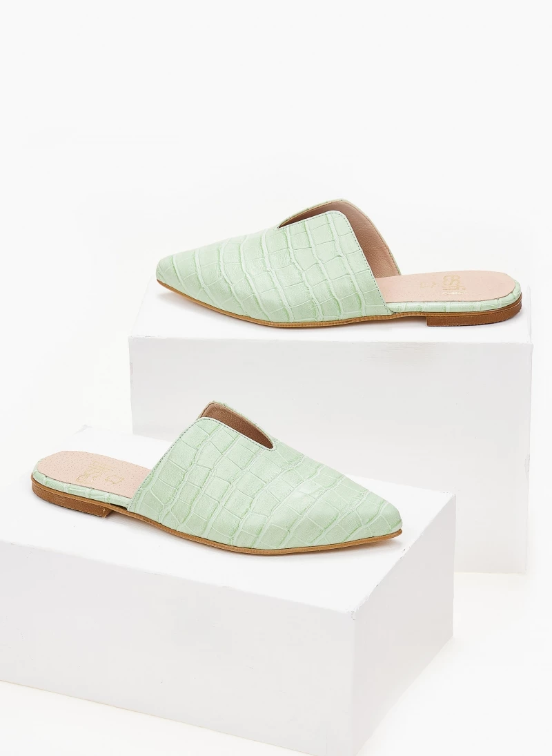 Mules κλειστά κροκό με άνοιγμα Estil - Μέντα - Image 5