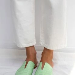 Mules κλειστά κροκό με άνοιγμα Estil - Μέντα