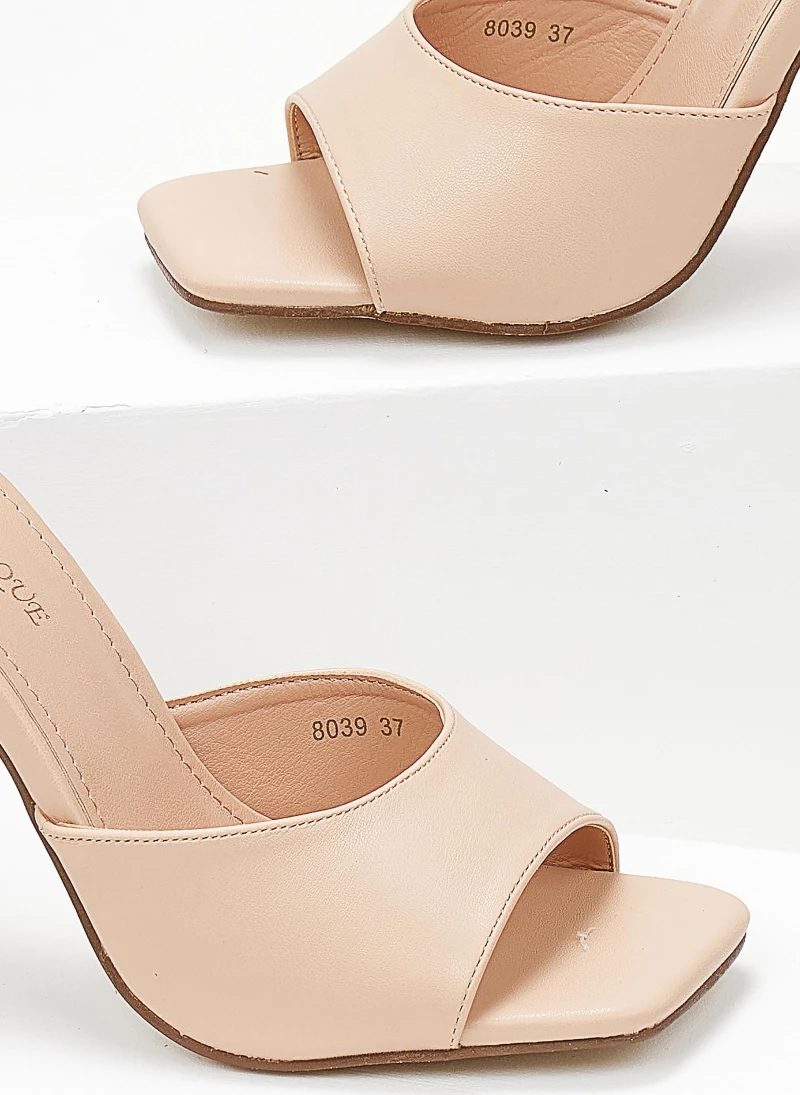 The Fashion Project Mules καρέ με γυαλιστερό τακούνι - Μπεζ - Image 6