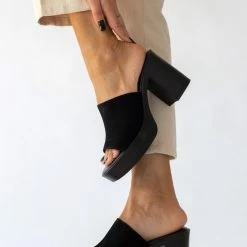 Mules καστόρινα με φαρδιά φάσα Tfp - Μαύρο