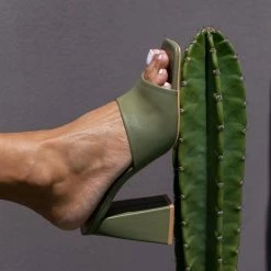 The Fashion Project Mules με ιδιαίτερο τακούνι - Λαδί