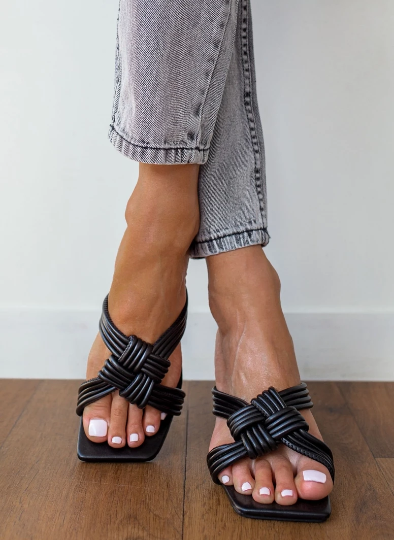 The Fashion Project Mules με λεπτά πλεγμένα λουράκια - Μαύρο