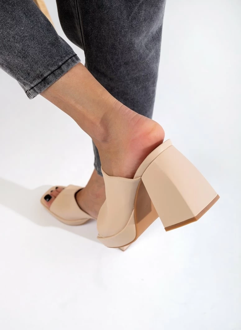 The Fashion Project Mules με χοντρό τακούνι και φιάπα - Μπεζ - Image 7