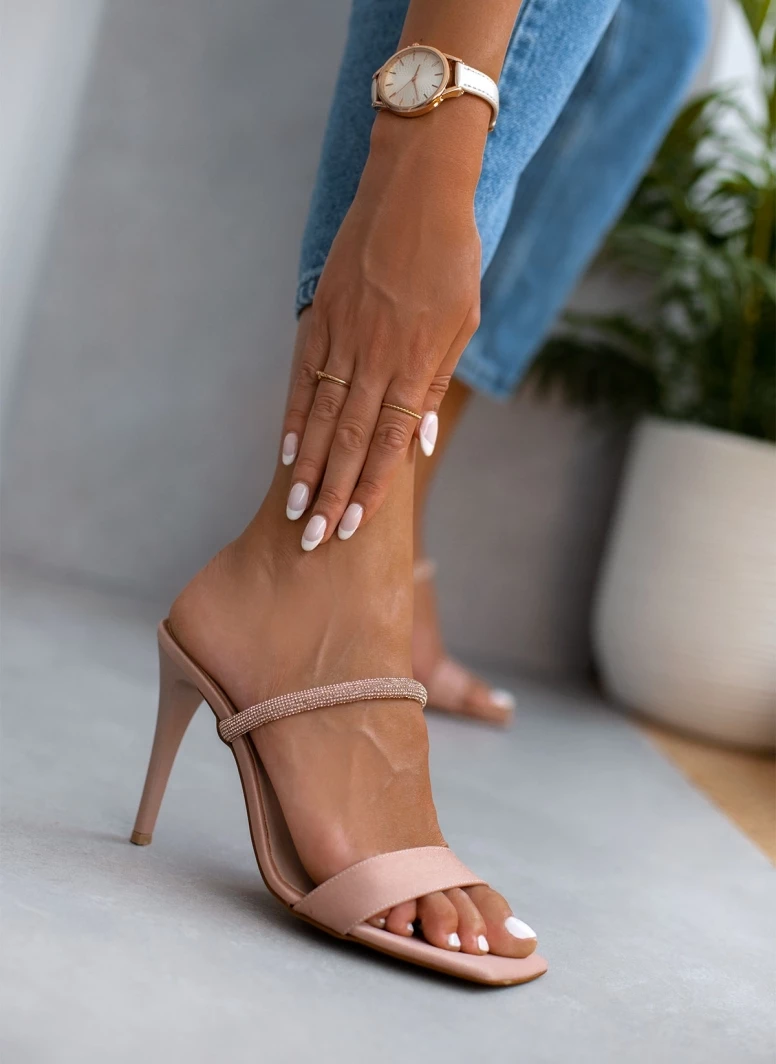 Πέδιλα σατέν με Strass Estil - Nude