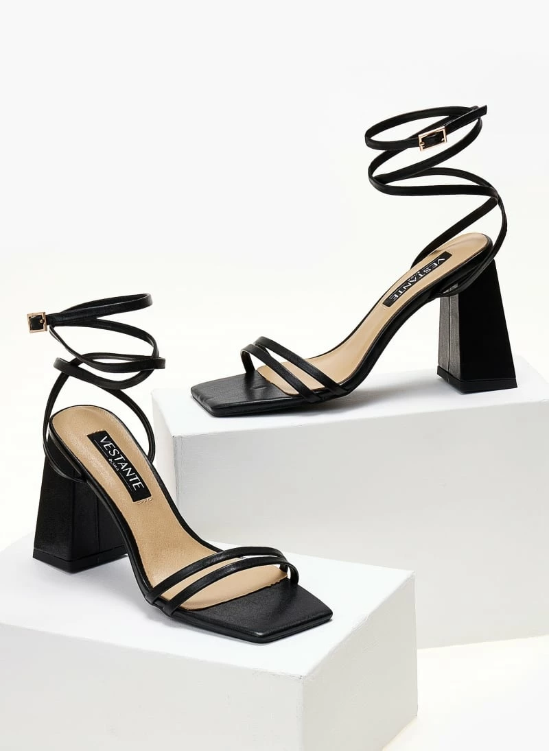 The Fashion Project Πέδιλα καρέ με λεπτά λουράκια - Μαύρο - Image 2