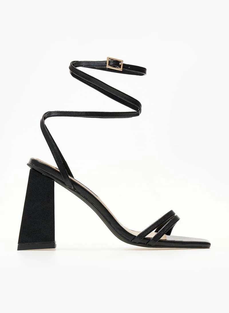 The Fashion Project Πέδιλα καρέ με λεπτά λουράκια - Μαύρο