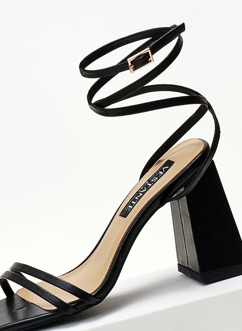 The Fashion Project Πέδιλα καρέ με λεπτά λουράκια - Μαύρο - Image 4