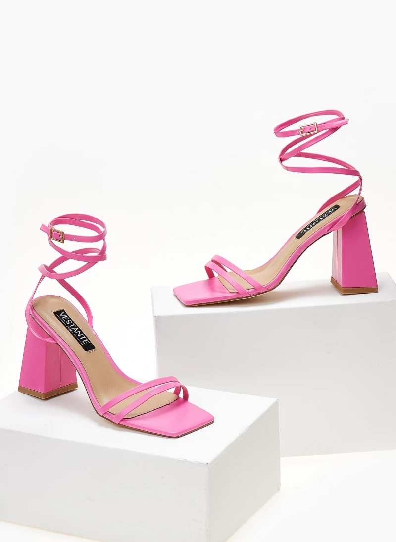 The Fashion Project Πέδιλα καρέ με λεπτά λουράκια - Φούξια - Image 2