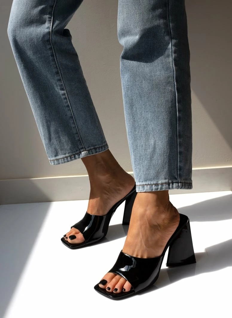 The Fashion Project Mules λουστρίνι με φαρδιά φάσα - Μαύρο - Image 4