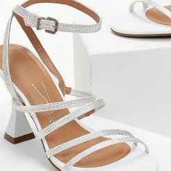 Πέδιλα με ανάγλυφο Pattern VIZZANO 6462.102 - Λευκό/Ασημί