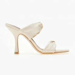 The Fashion Project Πέδιλα με διχρωμία στις φάσες - Μπεζ