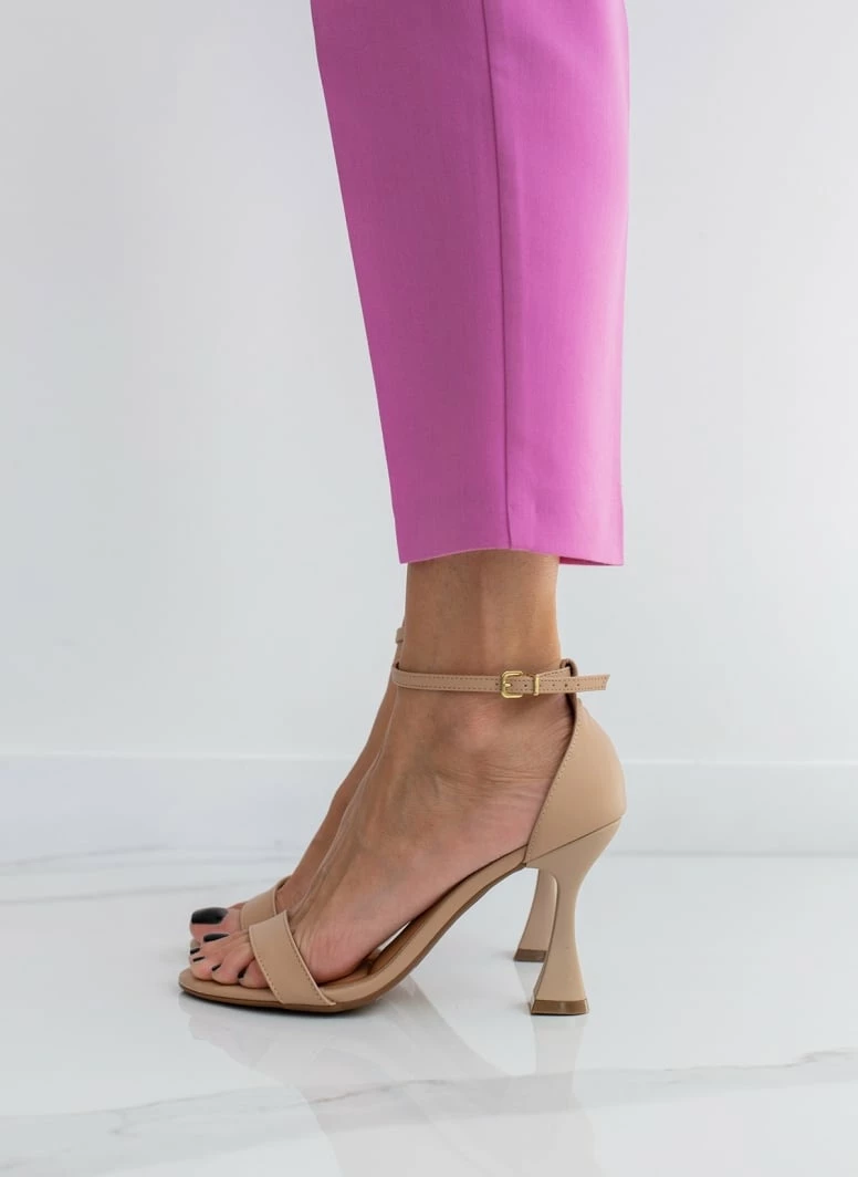 Πέδιλα με κλειστή φτέρνα και μπαρέτα VIZZANO 6462.101 - Μπεζ