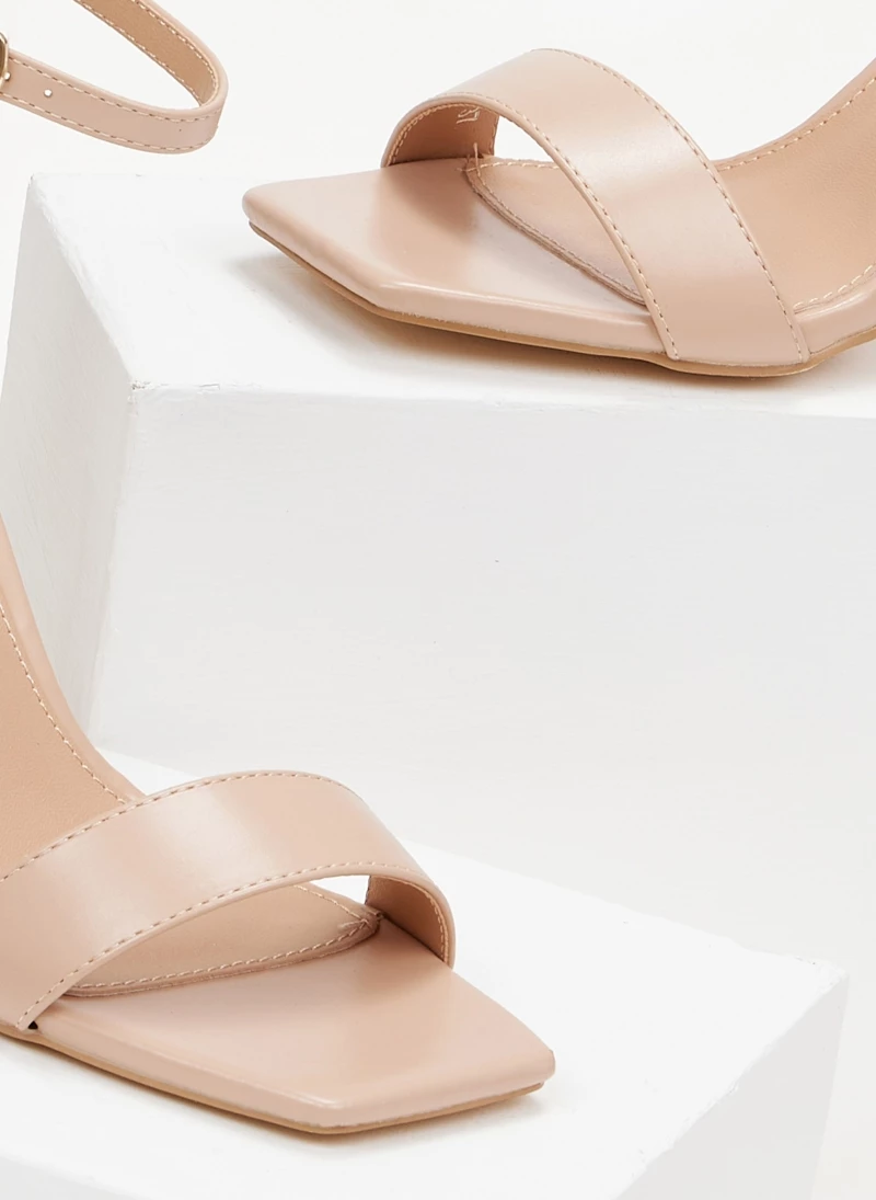 The Fashion Project Πέδιλα με ψηλό τετράγωνο τακούνι - Nude - Image 3