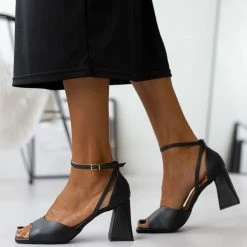 Πέδιλα με τακούνι καμπάνα VIZZANO 6464.106 - Μαύρο