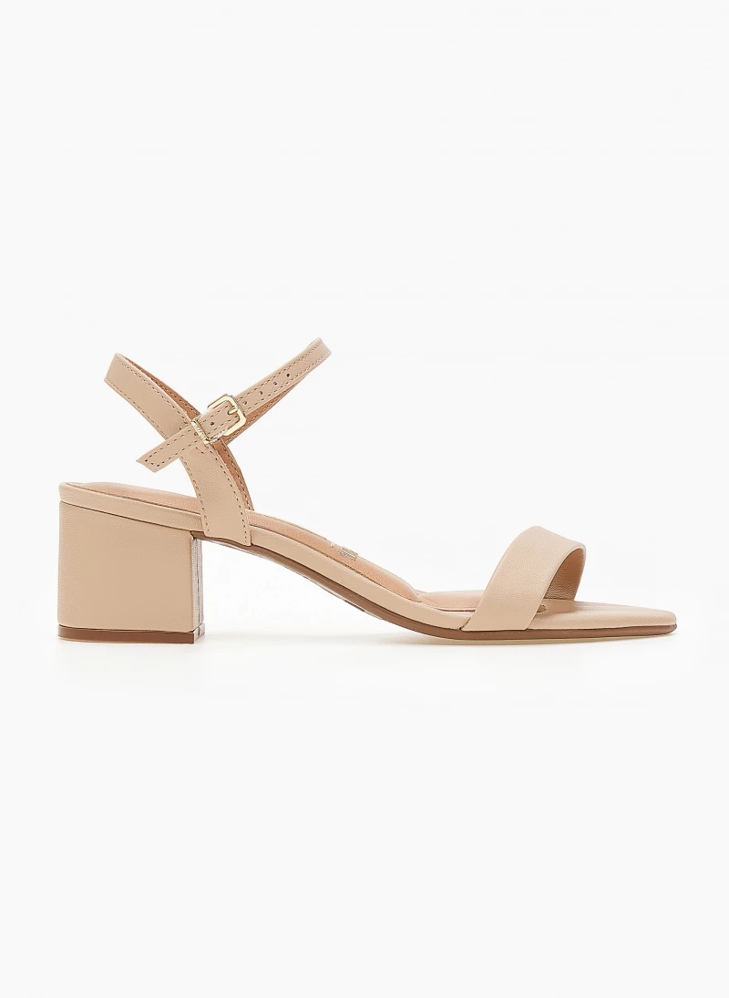 Πέδιλα με χαμηλό τακούνι και μπαρέτα VIZZANO 6291.900 - Μπεζ
