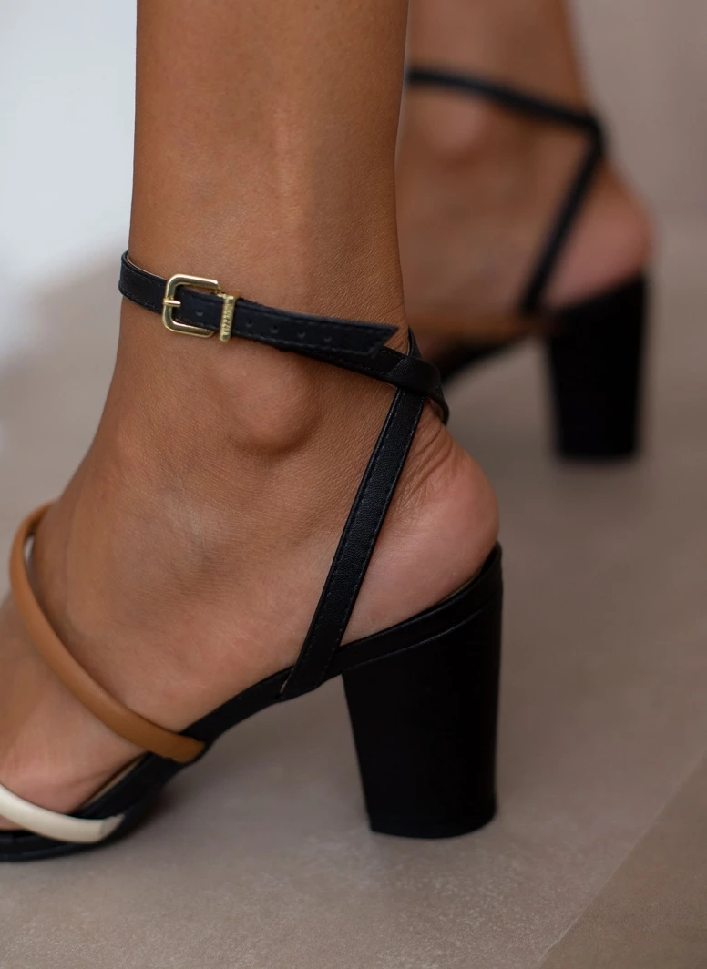 Πέδιλα με χιαστί λουράκια VIZZANO 6262.1001 - Μαύρο - Image 4