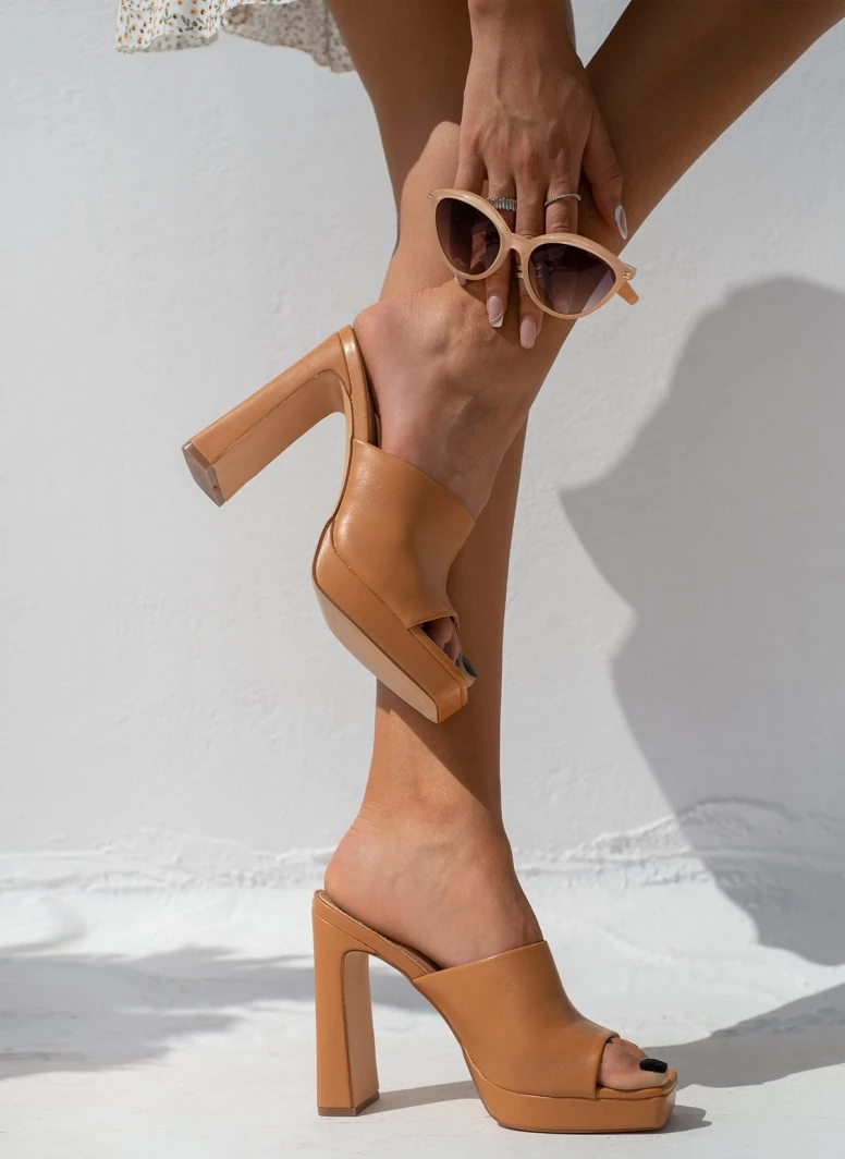 The Fashion Project Mules με χωστή φάσα - Κάμελ