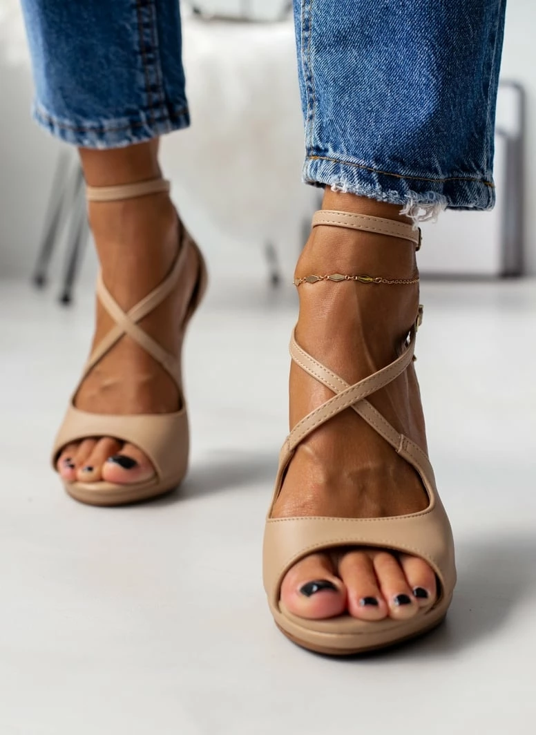 Πέδιλα Peep Toe με χιαστί δέσιμο VIZZANO 6210.1025 - Μπεζ