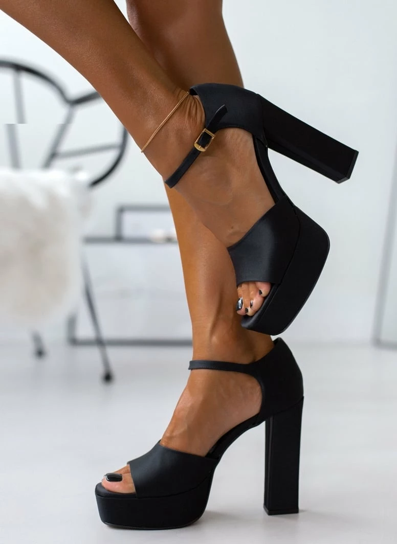 Πέδιλα Platform με μπαρέτα TFP - Μαύρο