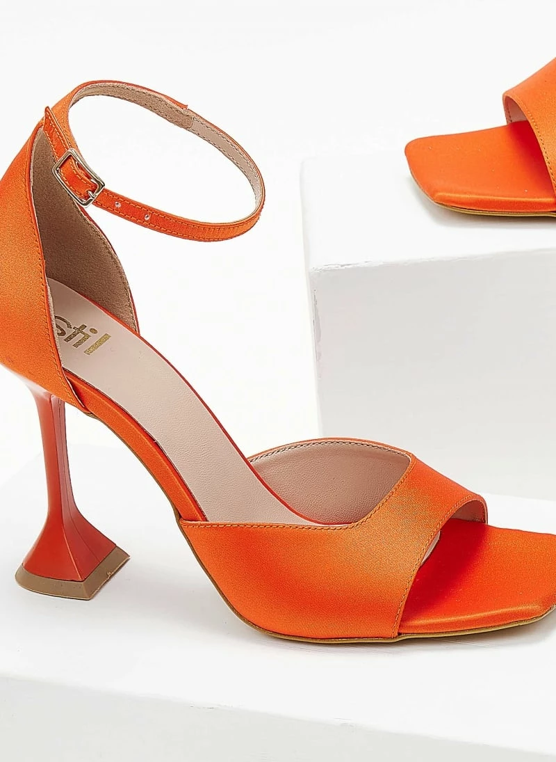 Πέδιλα σατέν Estil με ιδιαίτερο τακούνι - Πορτοκαλί - Image 3