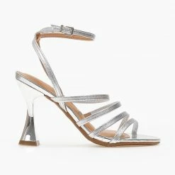 Πέδιλα σε μεταλλικά χρώματα με μπαρέτα VIZZANO 6462.202 - Ασημί