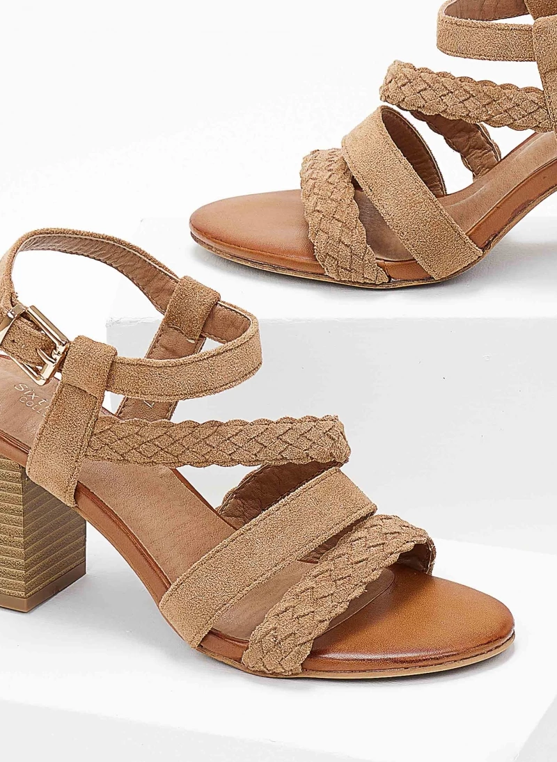 The Fashion Project Πέδιλα Suede με πλεκτό σχέδιο - Κάμελ - Image 2