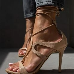 Πέδιλα Tfp με κορδόνια και ανάγλυφο σχέδιο - Μπεζ