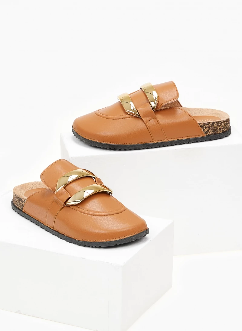 The Fashion Project Σαμπώ με μεγάλο διακοσμητικό - Κάμελ - Image 5