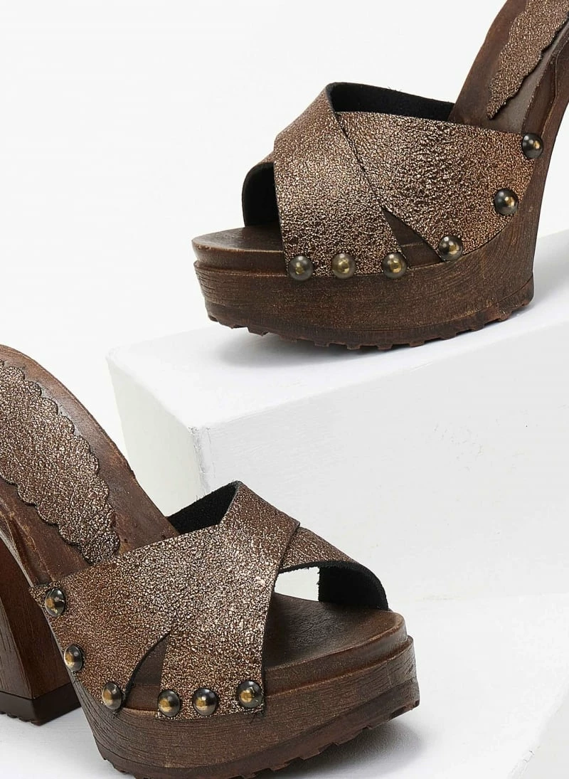 The Fashion Project Τσόκαρα σε μεταλλικά χρώματα - Mocha - Image 2